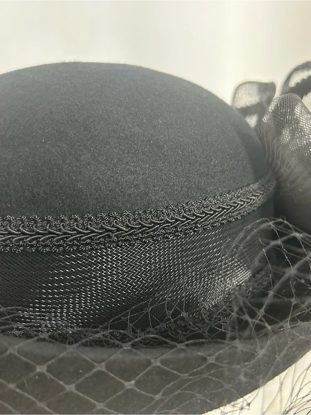 Vintage elegant round